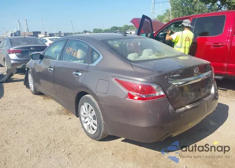 2015 Nissan Altima 2.5 S из США, поврежденный, VIN 1N4AL3AP0FC246245